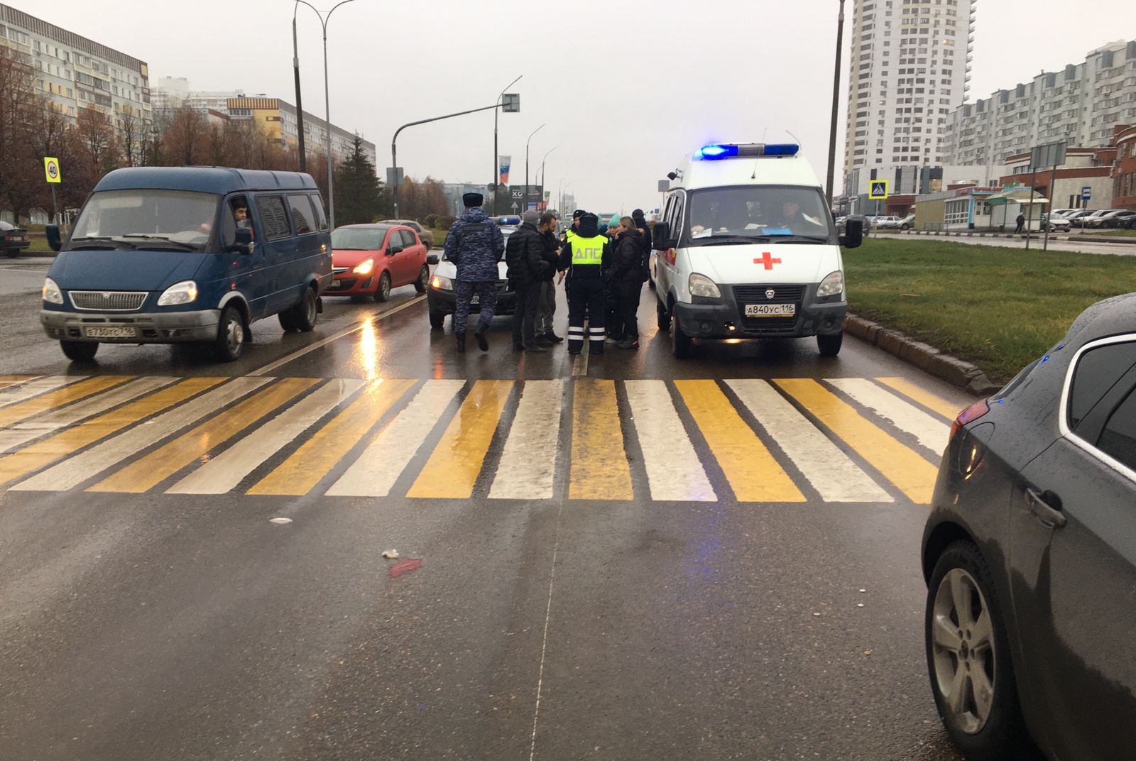 Сбили на дороге. Благоустройство пешеходных переходов. Дорога. Дорожно-транспортное происшествие ДТП это.